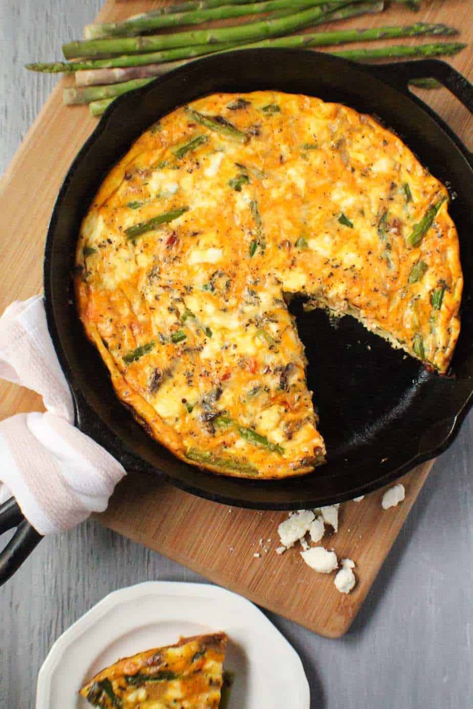 smoked salmon and asparagus frittata