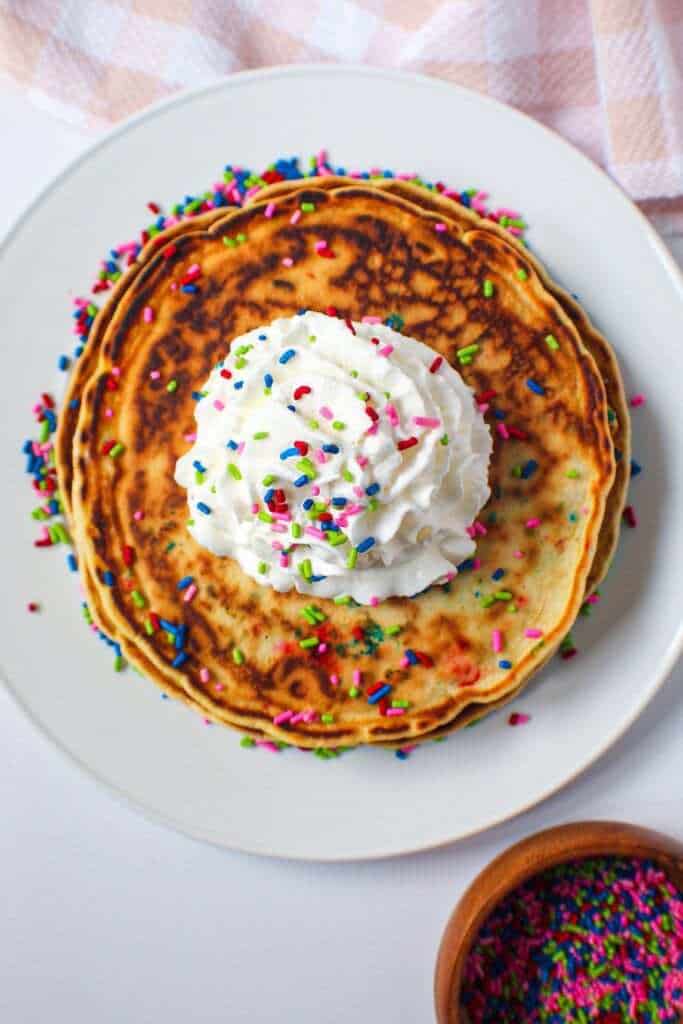 giant funfettti pancakes