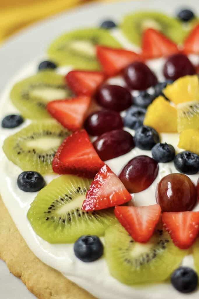 close up of gluten-free fruit pizza