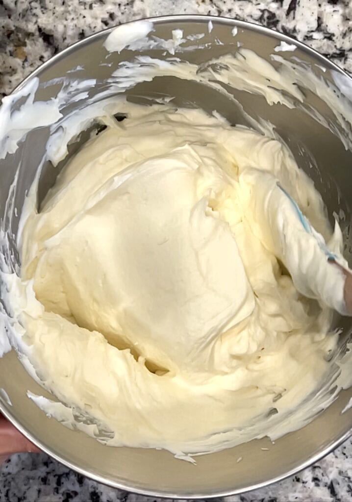 banana filling icebox pie filling in stainless steel bowl